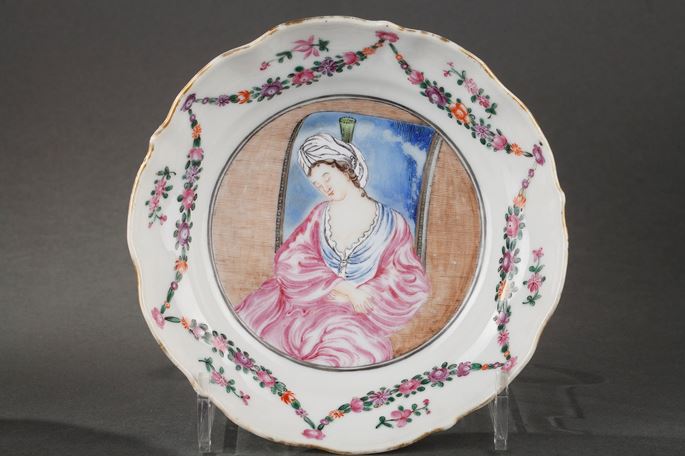 Cup with handle and saucer decorated with European decor | MasterArt
